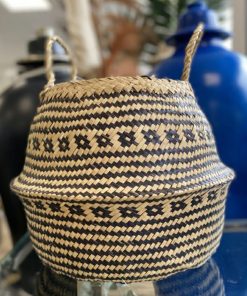 Panier en jonc – Noir et naturel