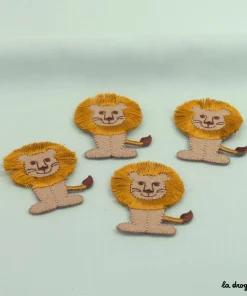 Ecusson en feutre Zoo lion assis | Ecusson à thermocoller 48x38mm