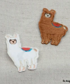 Ecusson Alpaga tout doux | écusson 50 x 32 mm